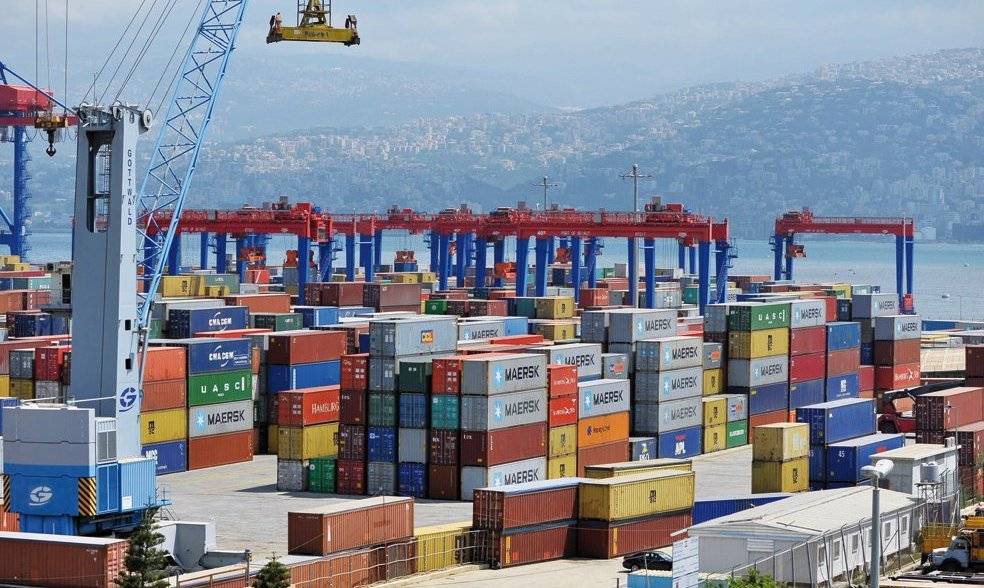 عواد: للنظر بوضع المتعهدين بعد خسائرهم بسبب انفجار المرفأ