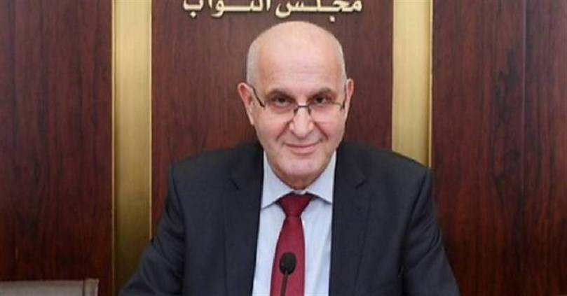 عراجي: لإيجاد حل مؤقت لتخفيف الأعباء المادية على المرضى