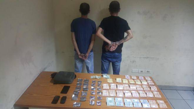 مروجا مخدرات في قبضة شعبة المعلومات