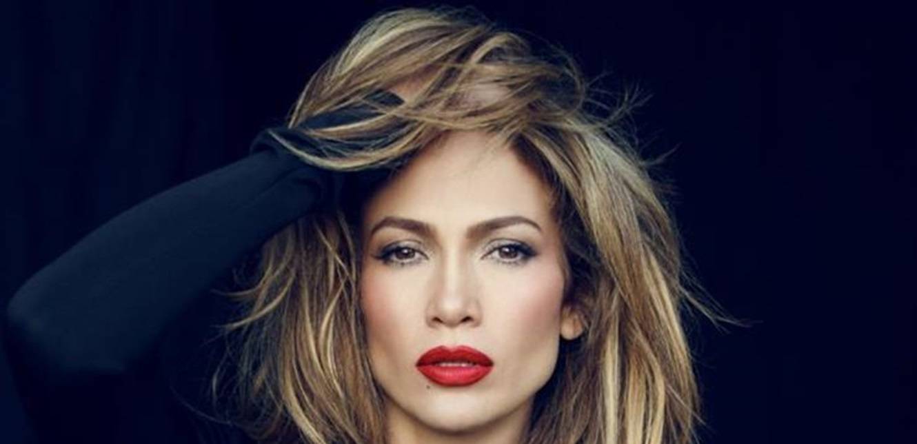 جنيفر لوبيز بطلة فيلم الخيال العلمي "أطلس"