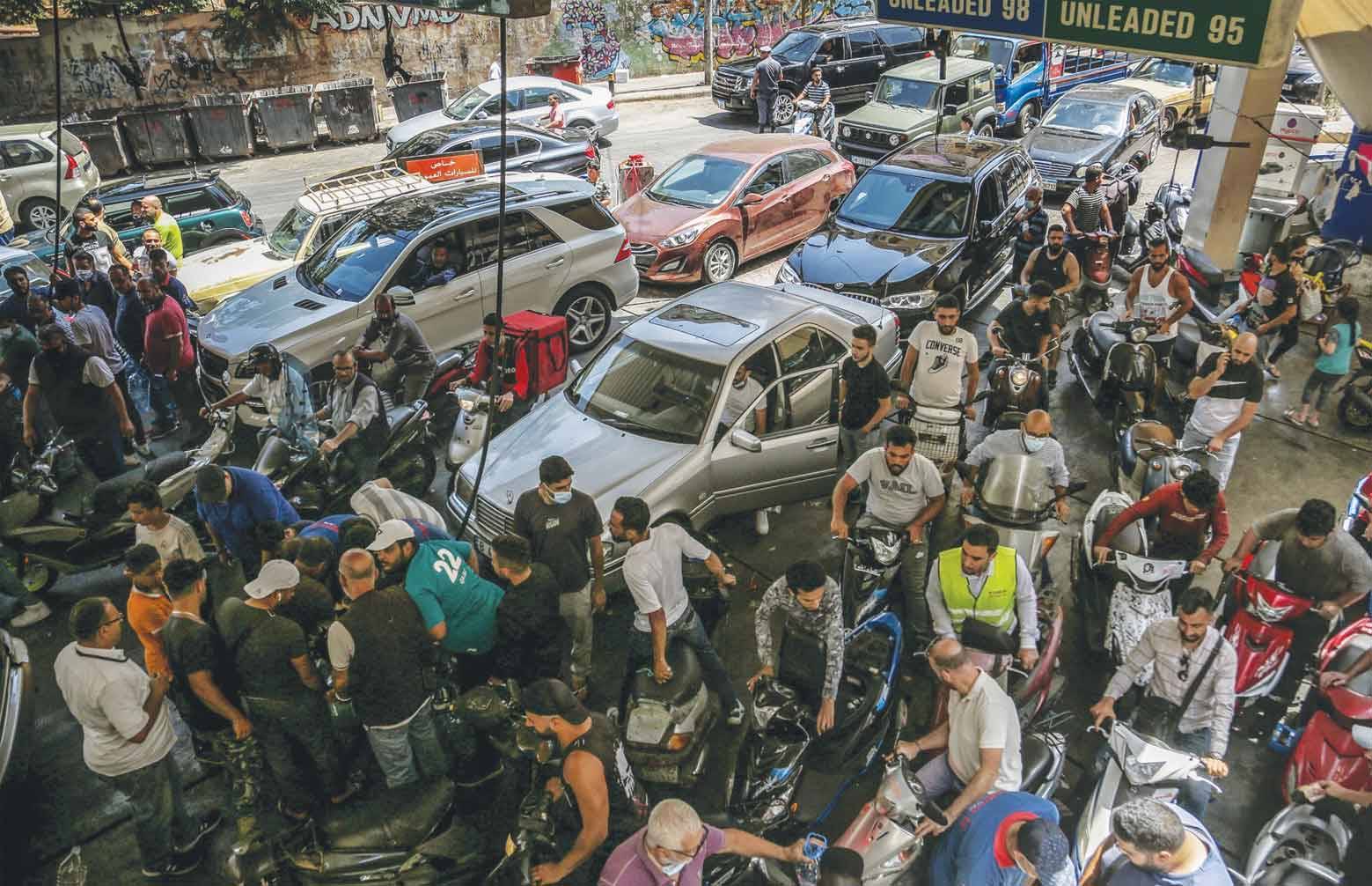 عون سيدعو الى طاولة حوار ...ولبنان على مشارف الانفجار الاقتصادي الكبير
الاتحاد الاوروبي: عشرة ايام لتشكيل الحكومة والا العقوبات