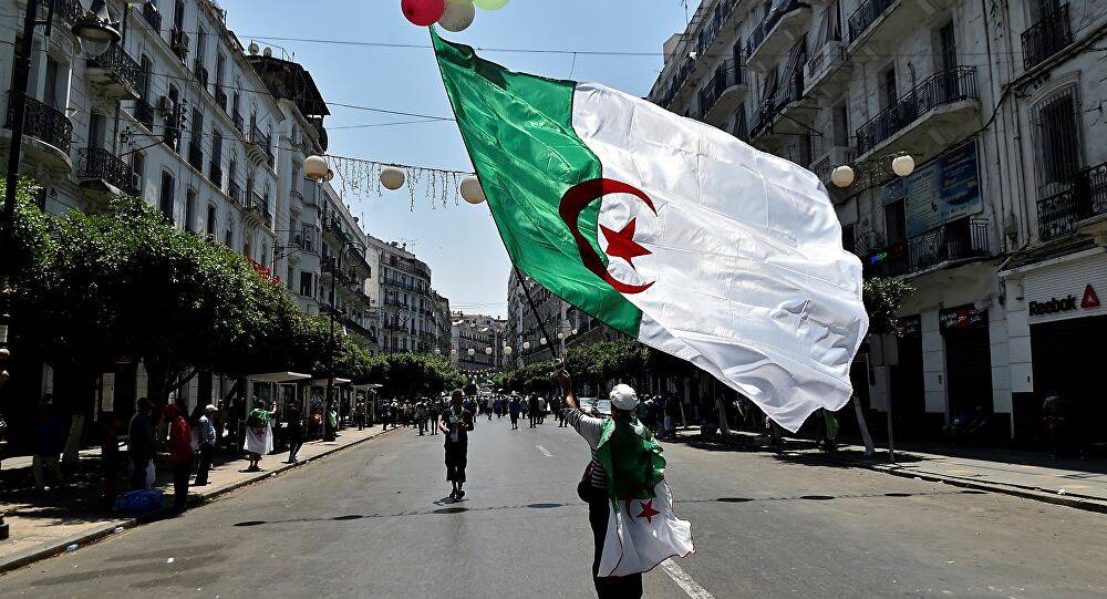 الجزائر تمنع استقبال شحنات قمح فرنسية