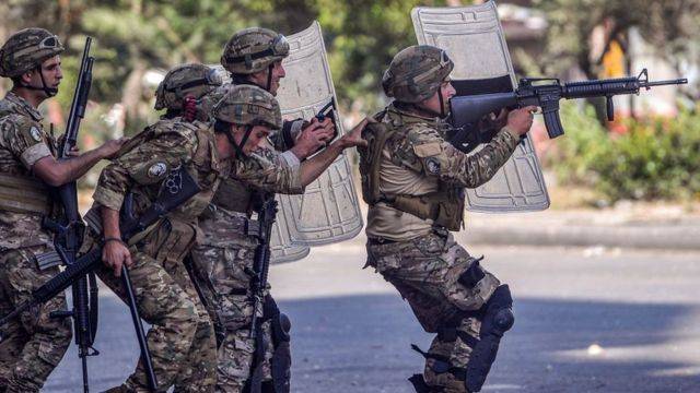 الجيش: تمارين تدريبية وتفجير ذخائر