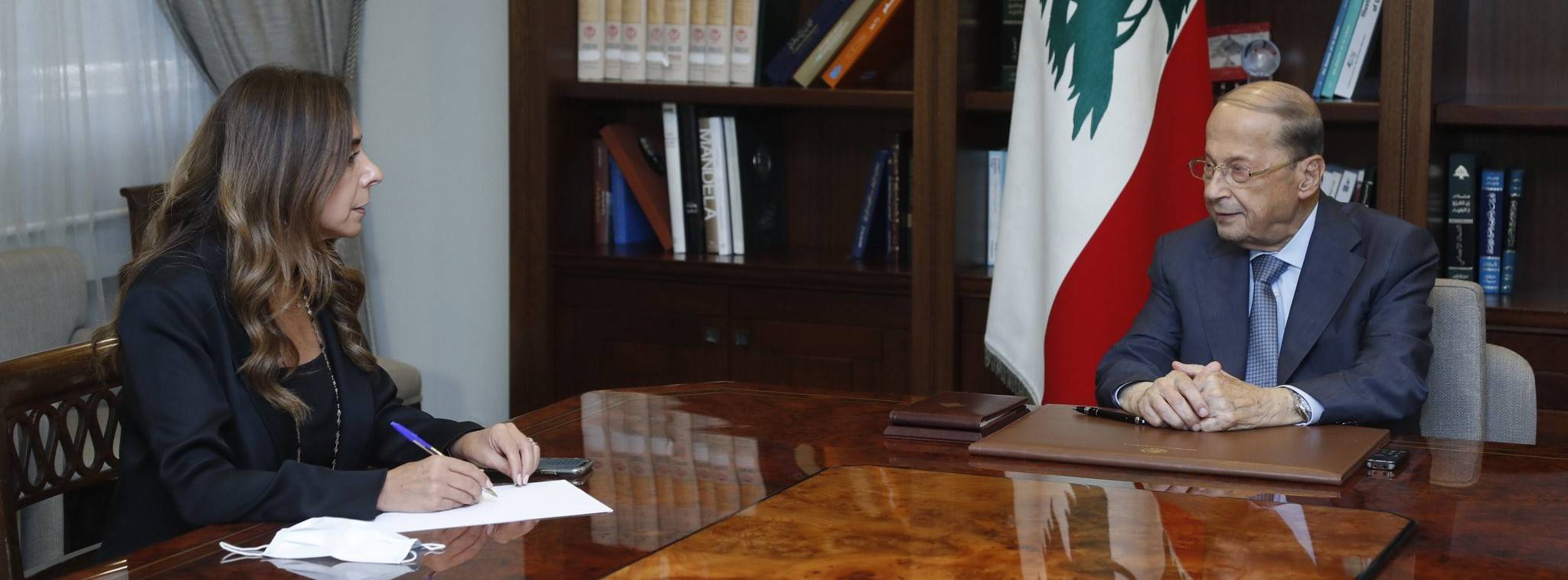 عون عرض مع عكر صعوبات النقل بين لبنان وسوريا