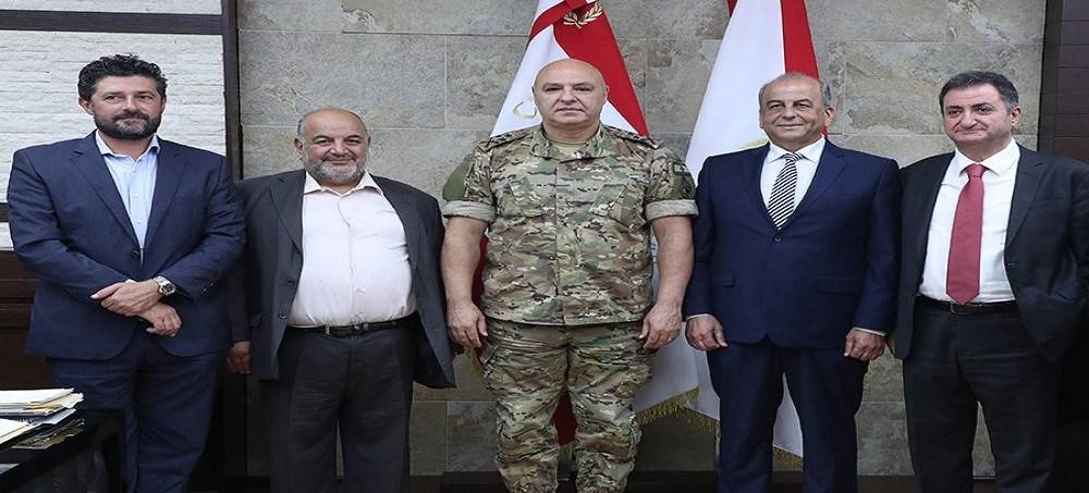 إستقبالات قائد الجيش...