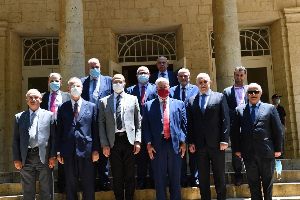 إطلاق حملة التطعيم الجماعي على صعيد الوطن من ال AUB