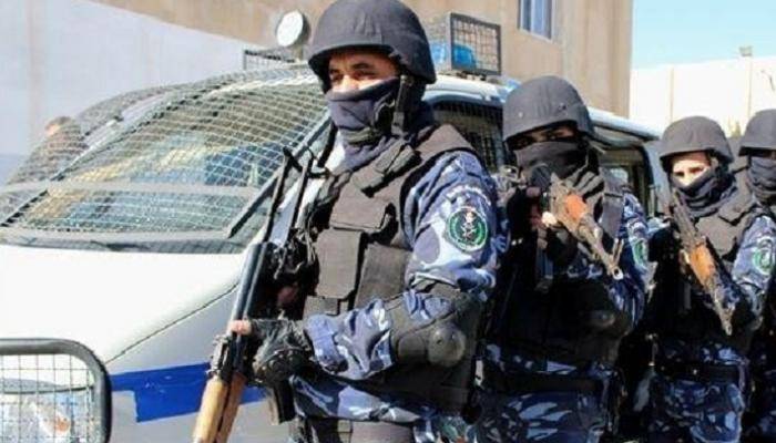 اشتباكات بين الشرطة الفلسطينية ومحتجين على خلفية مقتل بنات