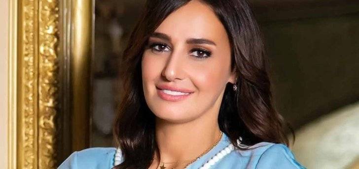 والد حلا شيحة يحسم الجدل بشأن إمكانية إعتزالها