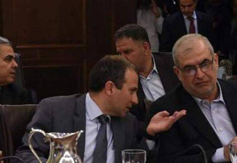 خلاف عميق على ادارة المواجهة بين «الاصفر» و«البرتقالي»