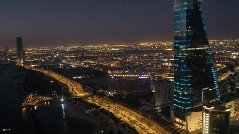 سعودية هاجمت طليقها عبر واتساب.. فتلقت عقوبة قاسية