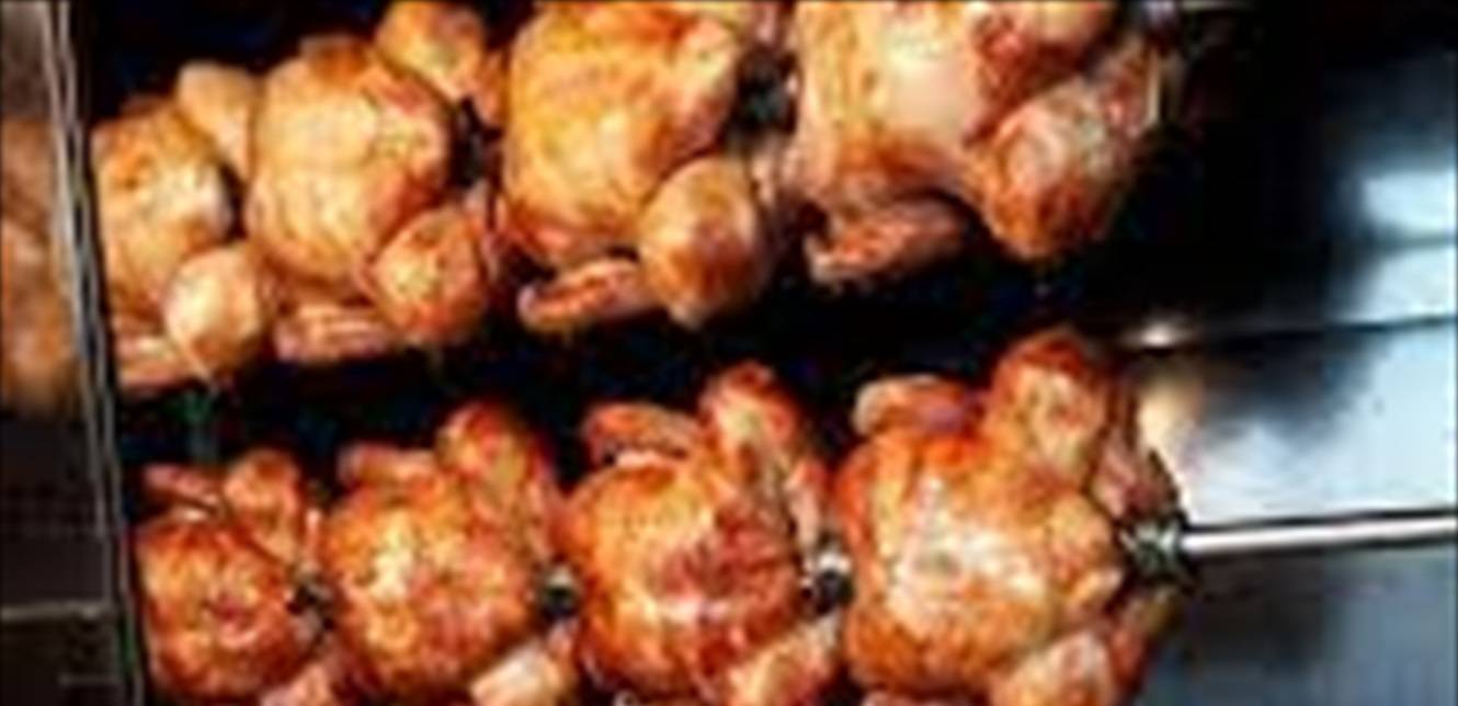 فقط في لبنان.. بيع الفروج المشوي بـ