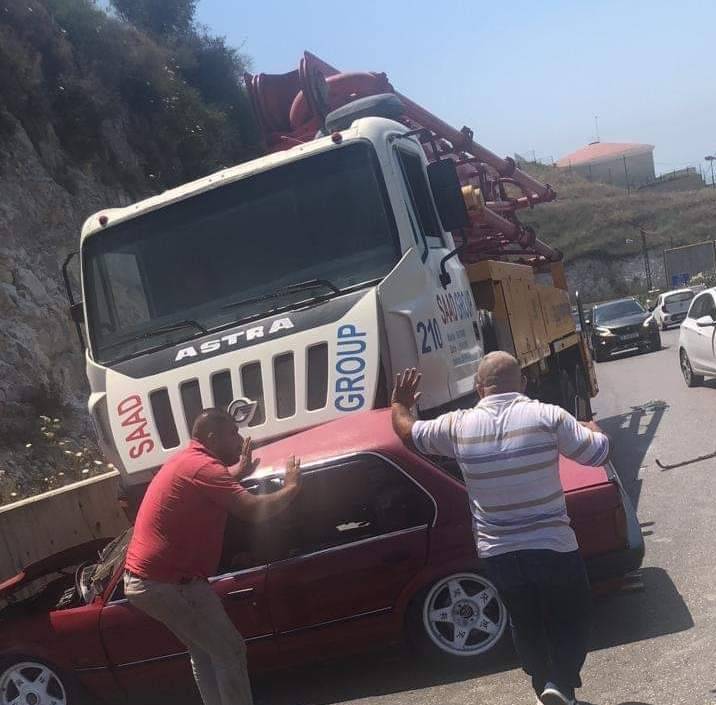 جرح 4 اشخاص في حادث سير على طريق عام كفرحزير
