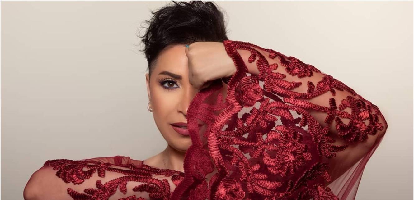 بعد إصابتها بالسرطان وخيانة زوجها.. فنانة سورية تفاجئ الجميع بظهورها بشكل مختلف وجريء (فيديو)