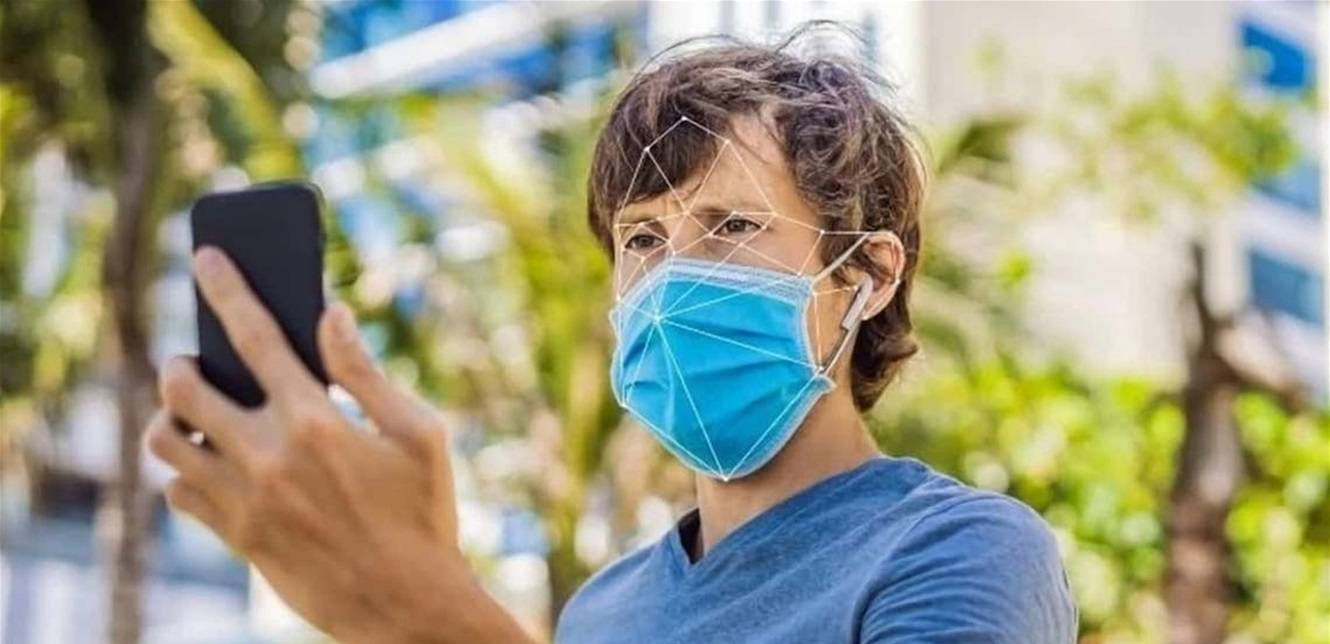تحسين أداء بصمة الوجه مع الكمامة في آيفون