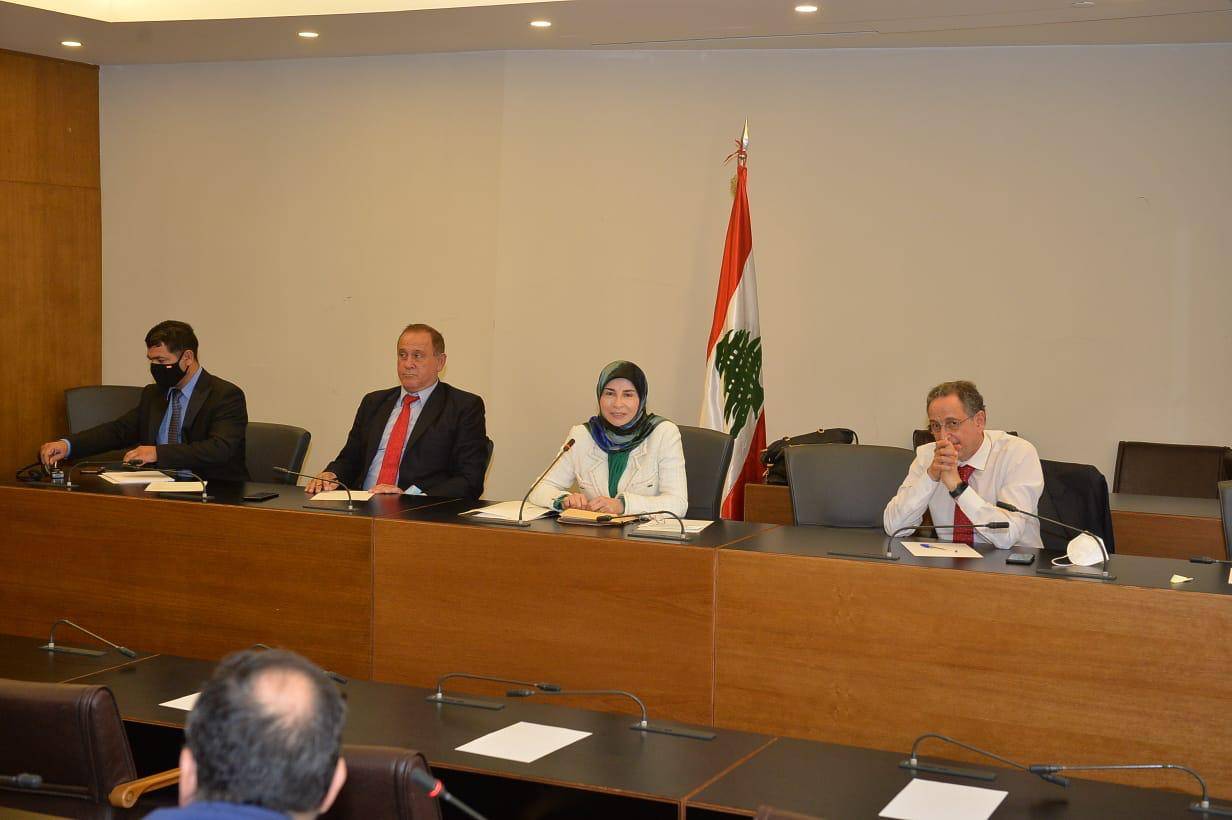 عزالدين: للاسراع باتخاذ الإجراءات بتأمين السلع الصحية الخاصة بالنساء