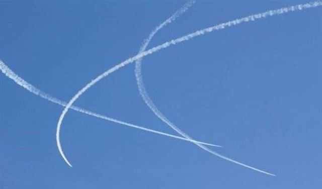 الجيش: 3 خروق جوية للعدو امس