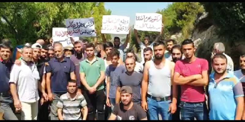 قطع طريق الجومة الرئيسي عند مفترق رحبة-جبرايل