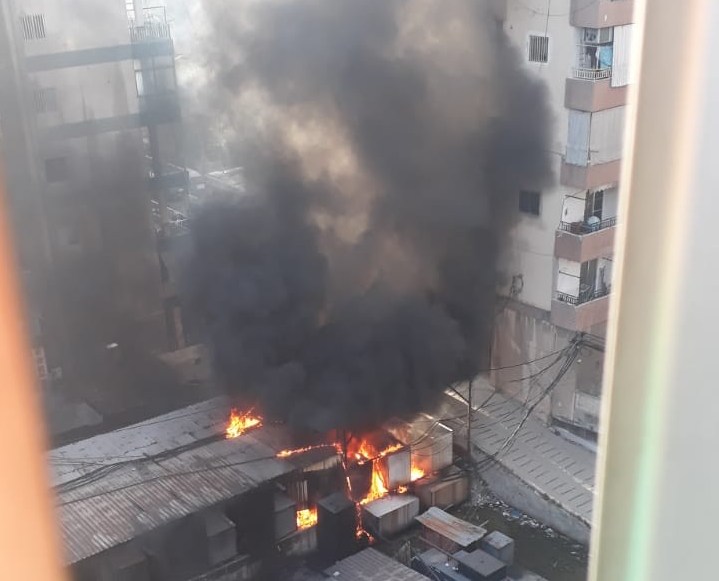 اخماد حريق في 3 مولدات كهربائية في صيدا