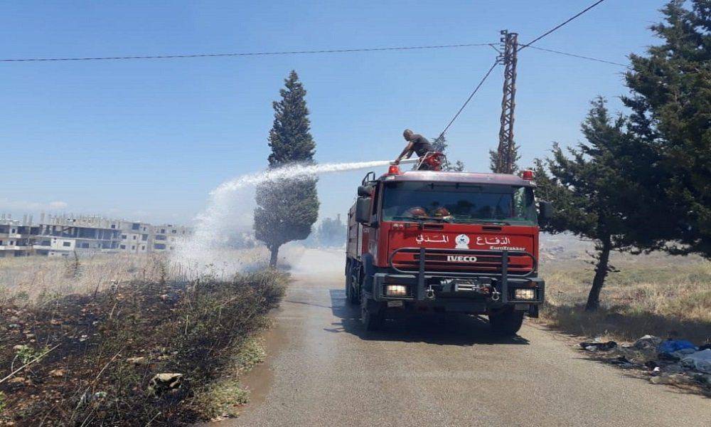 الدفاع المدني اخمد حريقا في محلة الريحانية ببنين