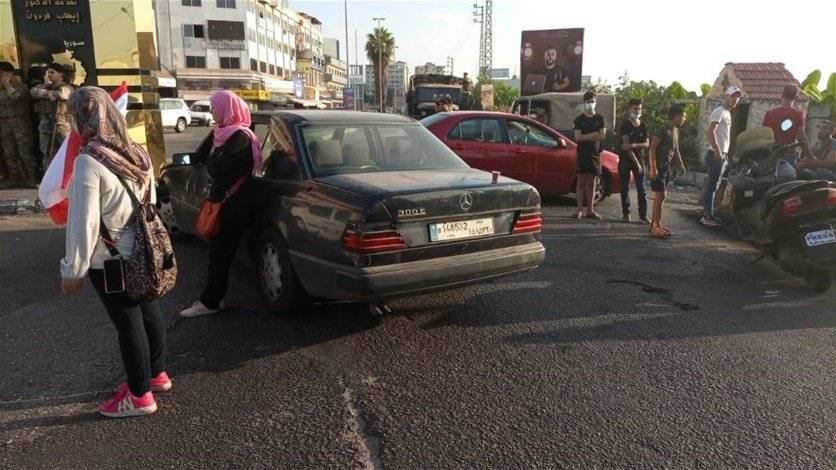 وقفة احتجاجية عند مدخل صور الشمالي