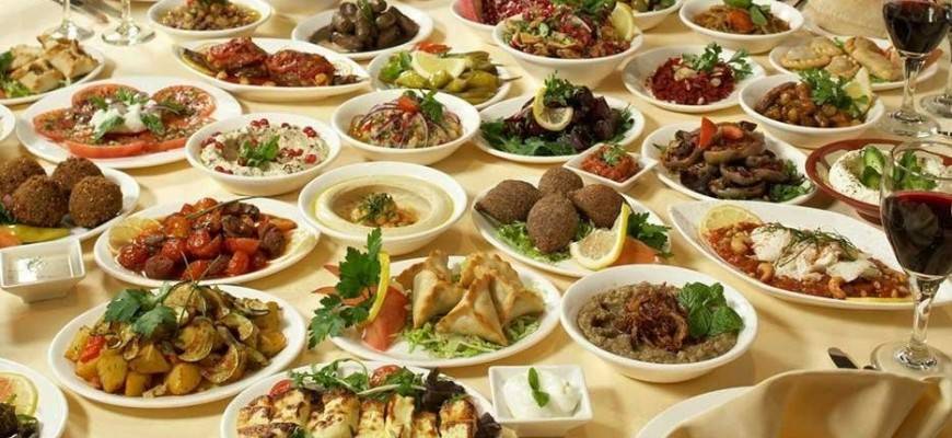 المطبخ اللبناني: إرث ثقافي على شفير الانقراض والأزمة الإقتصادية حصرته