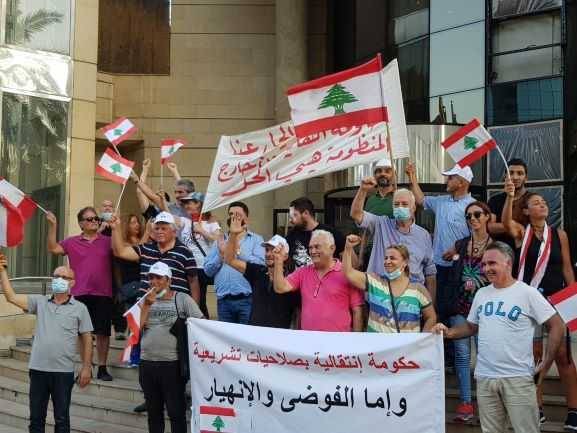مسيرة للحراك المدني نحو بيت المحامي.. خلف: سنعيد استرداد دولتنا
