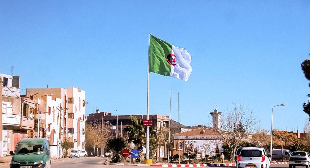منظمة المحامين الجزائريين تقاطع الجلسات وتنظم وقفة احتجاجية