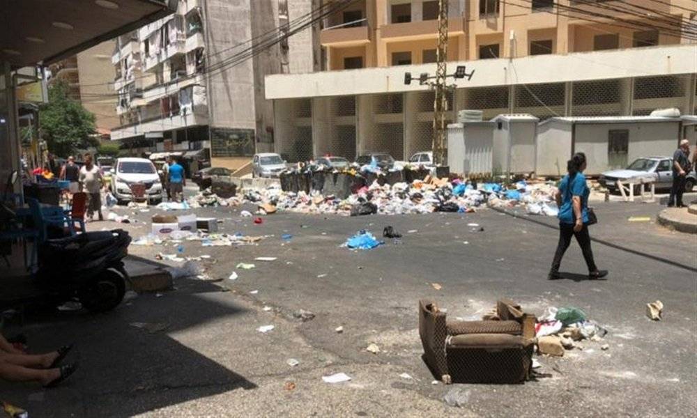 نفايات مكدسة وروائح كريهة بصيدا… والأهالي ينتفضون!