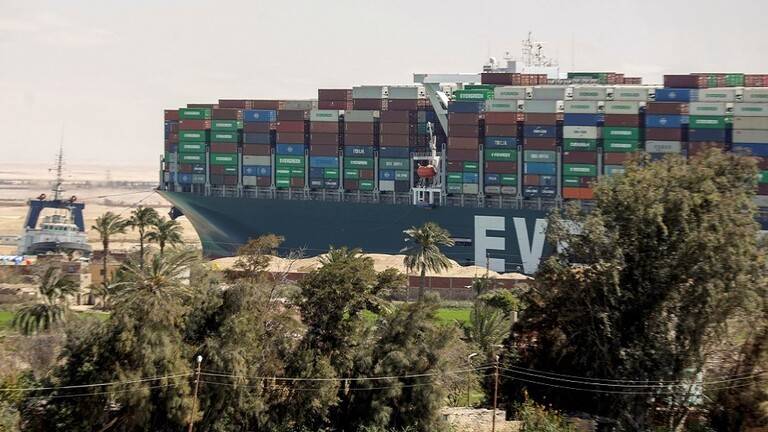 رئيس قناة السويس يكشف كيف انتهت جولات المحاكمة بشأن "إيفرغيفن"