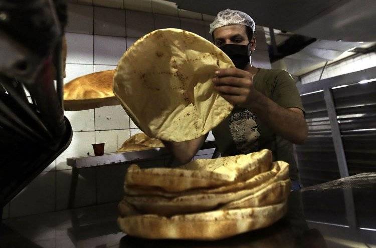 نقيب الأفران : سيصيبنا كما أصاب ​محطات المحروقات