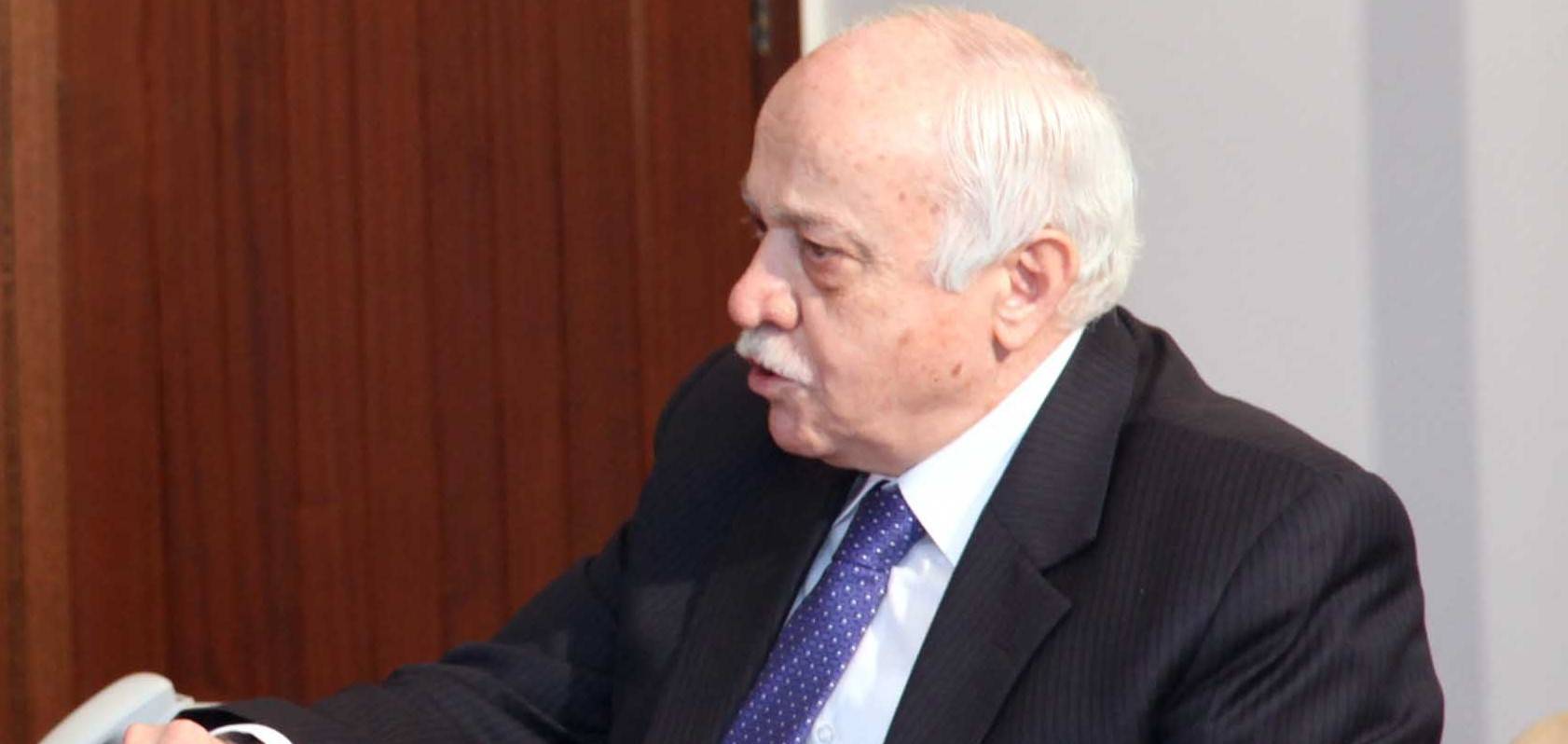 القاضي ميرزا يتقدم بشكوى ضد مواقع الكترونية