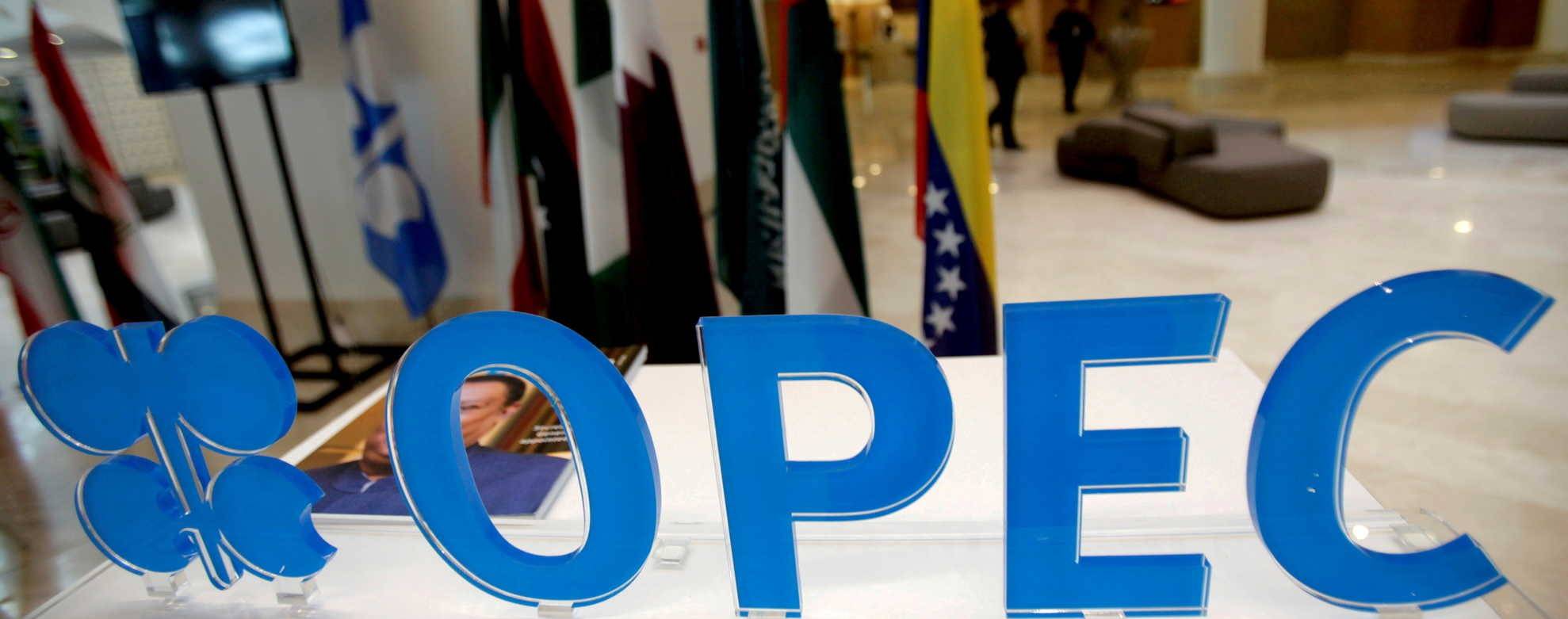 روسيا تتوسط بين السعودية والإمارات لإنقاذ "أوبك+"