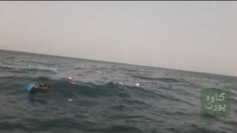 قارب عابر ينقذ ركاب سفينة من الغرق قادمة من الإمارات متجهة نحو ميناء بجنوب إيران