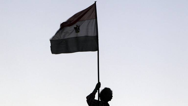 مصر تسقط الجنسية عن اثنين من مواطنيها