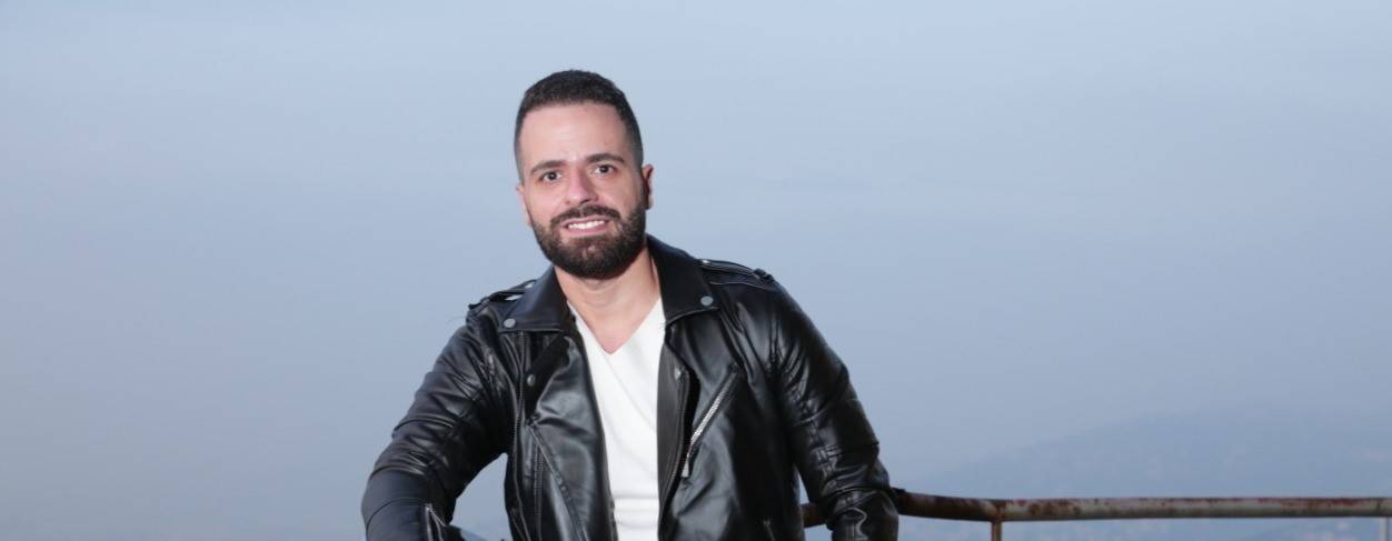 باسم داغر يجمع أغنيات بلغات مختلفة ومميزة لهؤلاء النجوم!