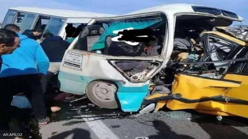 الجزائر: 14 قتيلاً و13 جريحاً في حادث سير