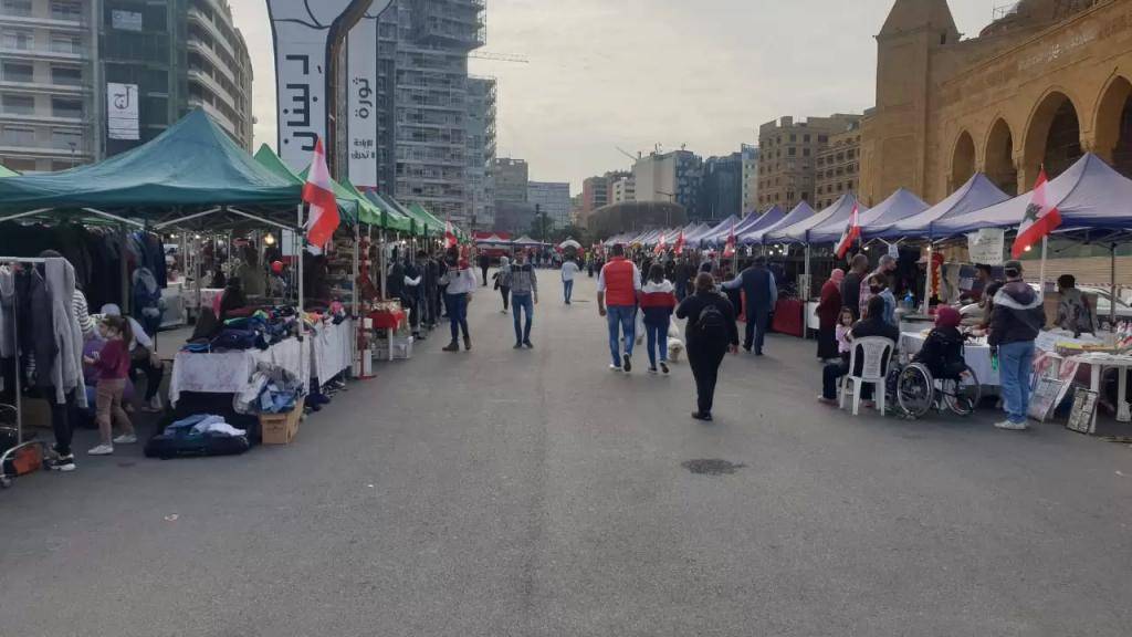 افتتاح سوق "أبو رخوصة" في ساحة الشهداء