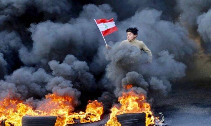 بعد ارتفاع الدولار الجنوني.. قطع الطرقات يعود من جديد