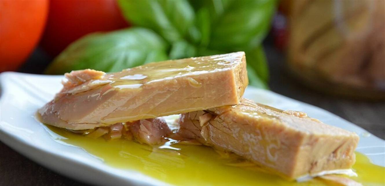 إحذروا.. 4 آثار جانبية "خطيرة وسرية" لوجبة التونة المعلبة