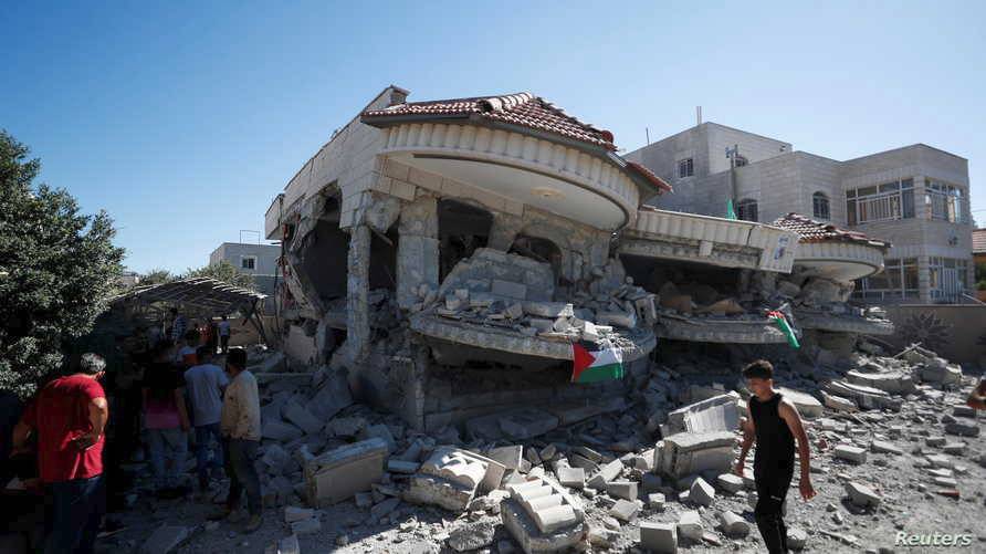 الاحتلال يهدم منازل فلسطينيين في الضفة الغربية