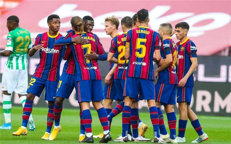 لاعبو برشلونة يخضعون للفحوصات الطبية التقليدية