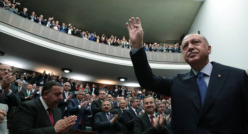 ضربة لأردوغان.. انضمام مئات من أعضاء حزب العدالة والتنمية التركي إلى ألدّ خصومه
