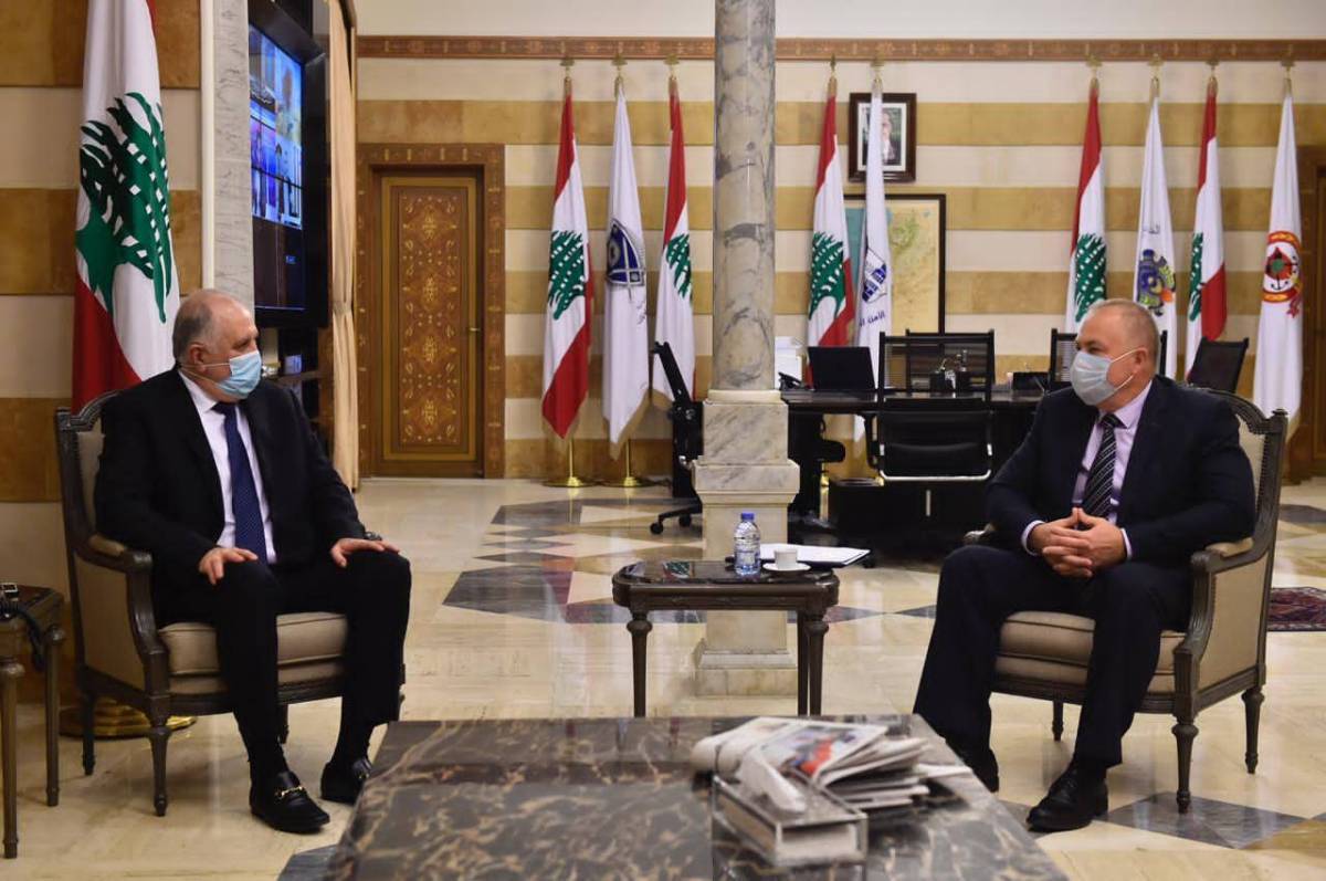 فهمي عرض الاوضاع مع سفير روسيا