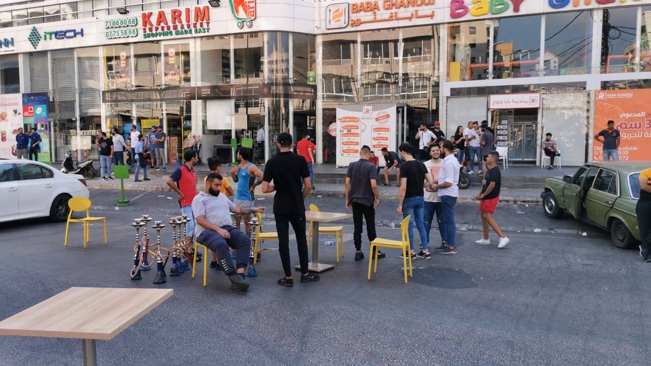قطع  الطريق بعد نفاد المازوت من المولدات الخاصة في صيدا