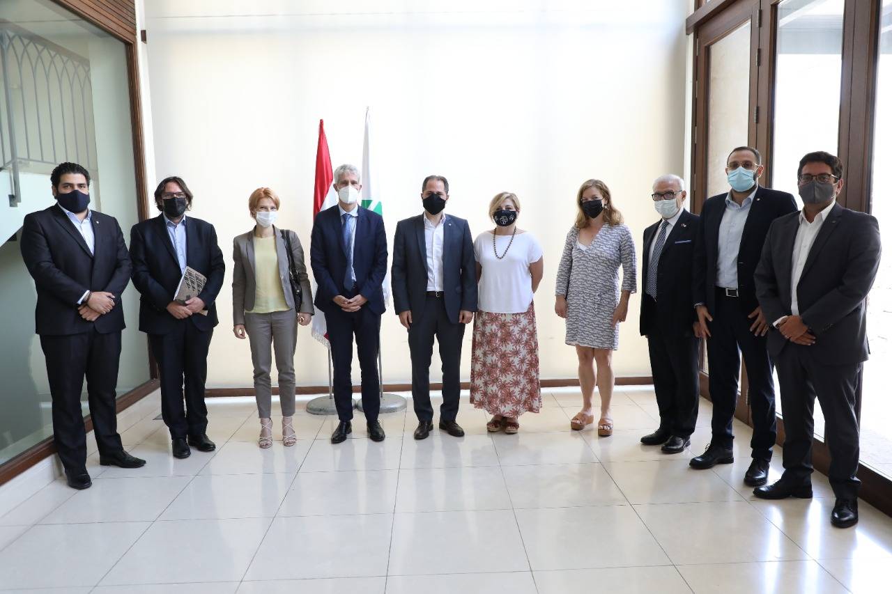 الجميل التقى فالنسيانو والوفد المرافق