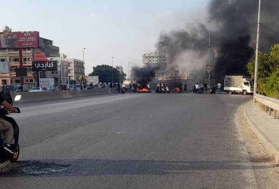 الشارع يشتعل بعد اعتذار الحريري
