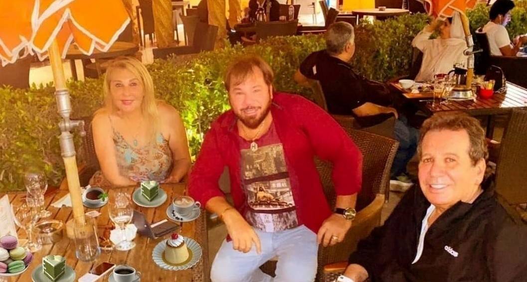 سهرة مميزة تجمع الدكتور هراتش و نجمة الجماهير و المنتج محمد مختار