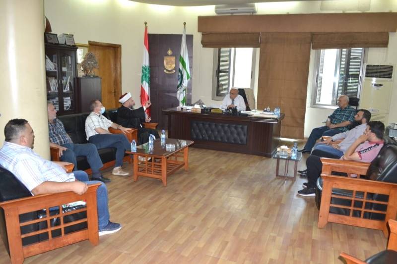 يمق عرض مع وفد لجنة حقوق طرابلس لآلية عمل المولدات