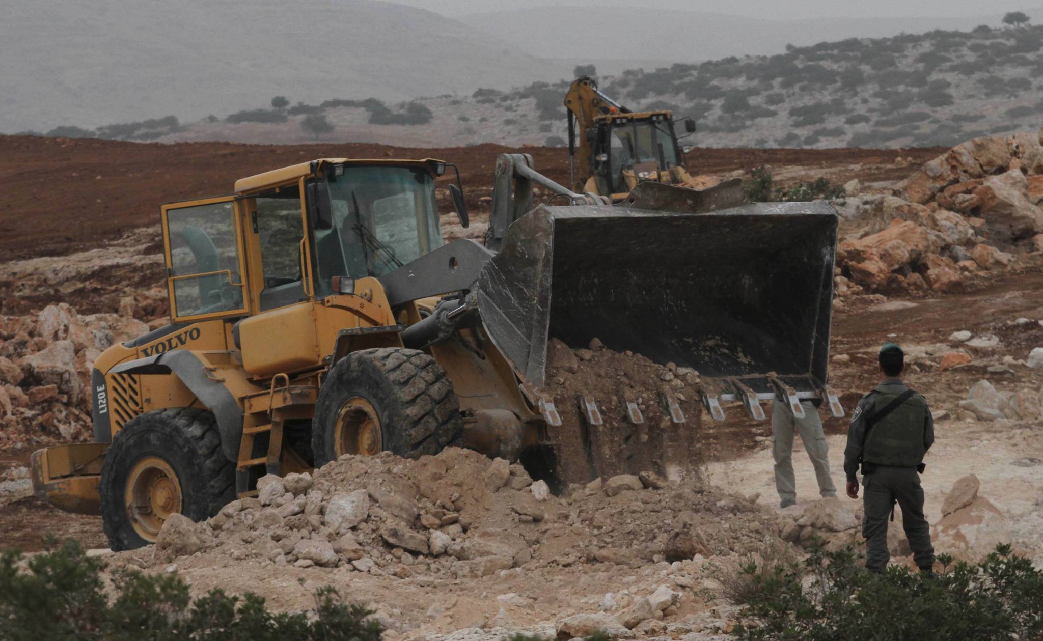 الاحتلال يهدم اكبر مقبرة كنعانية في فلسطين المحتلة
«حماس»: لـ«الرباط» في القدس... والحصار على غزة جريمة حرب