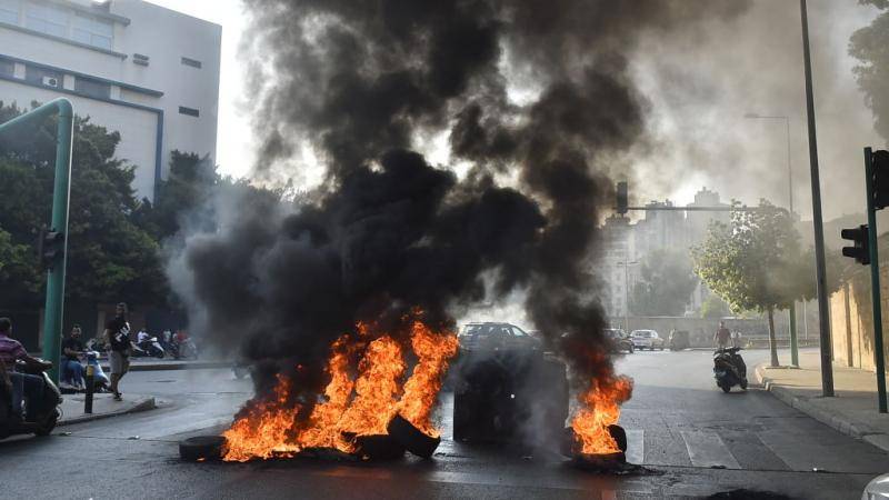 فرنسا لن تقبل بالفراغ الحكومي... وماكرون سيُكثف تحرّكاته
لا هدايا مجانية من «نادي الرؤساء السابقين» للعهد